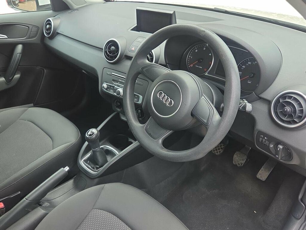 Audi A1 1.6 Tdi Se Sportback - 2015 E22MTH White #6