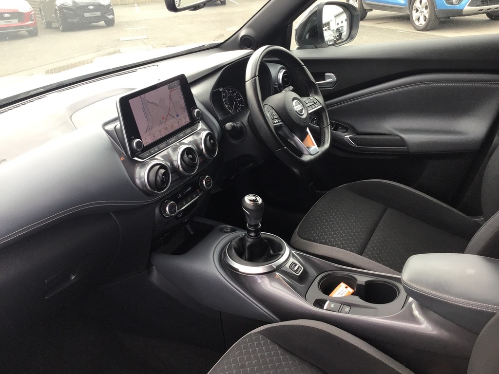 Nissan Juke 1.0 Dig-t 114 N-connecta Red #2