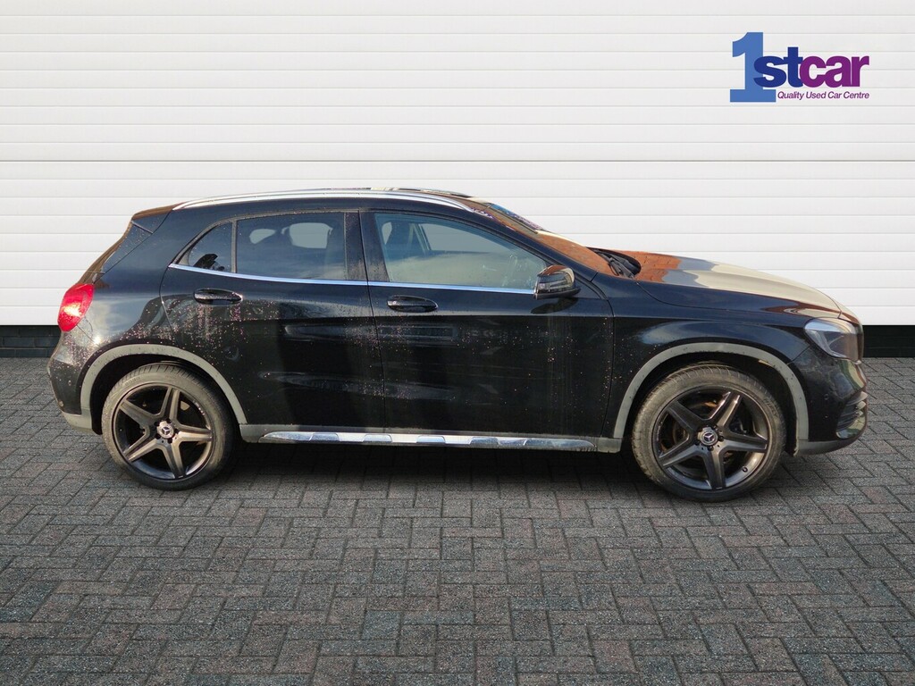 Mercedes-Benz GLA Class 1.6 Gla200 Amg Line Executive - 2018 68 Black #4