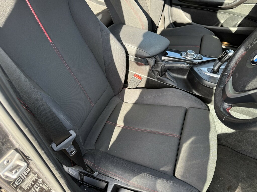 BMW 1 Series Manual Black #36