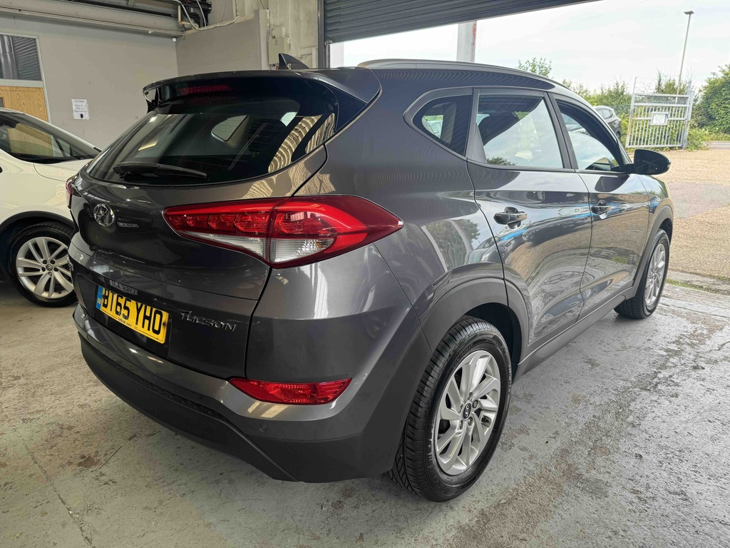 Hyundai Tucson 1.7 Crdi Blue Drive Se Nav BT65YHO Grey #6