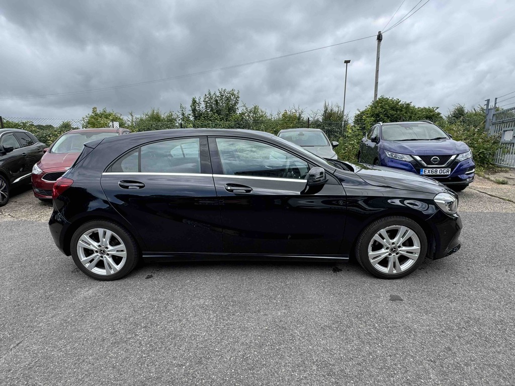 Mercedes-Benz A Class A180d Sport Premium HV18VAY Black #3
