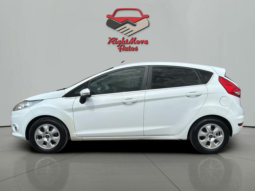 Ford Fiesta Titanium NX12TXC White #2