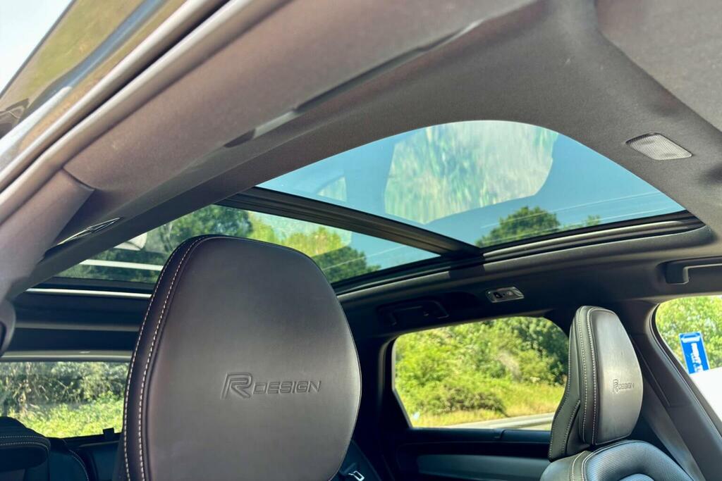 Volvo V90 T4 Momentum Plus White #23