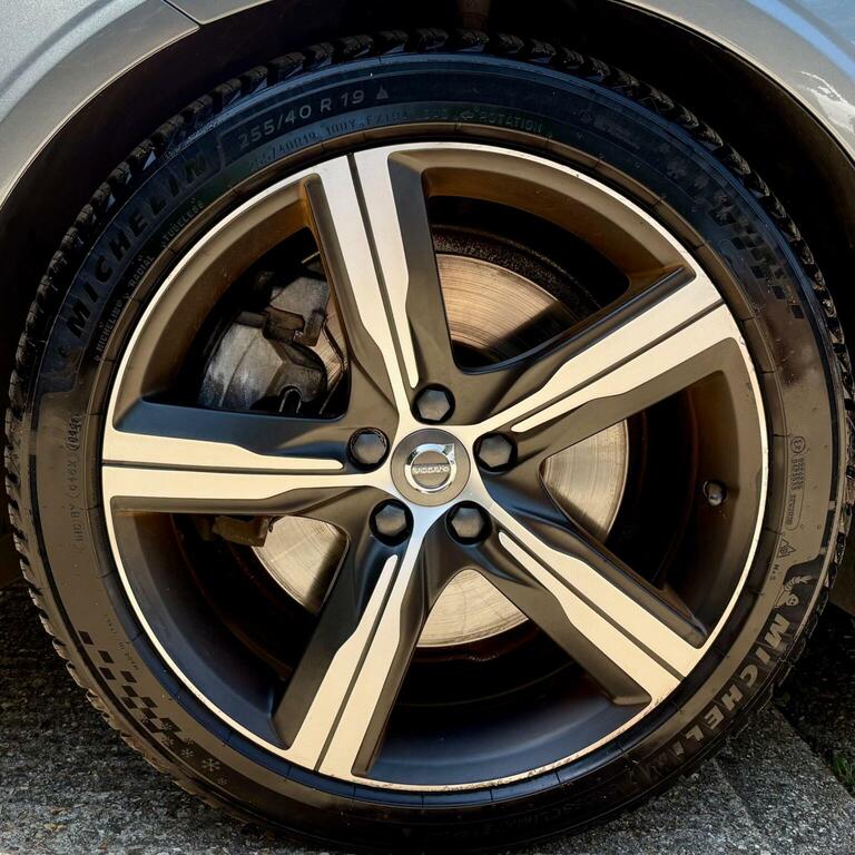 Volvo V90 T4 Momentum Plus White #9