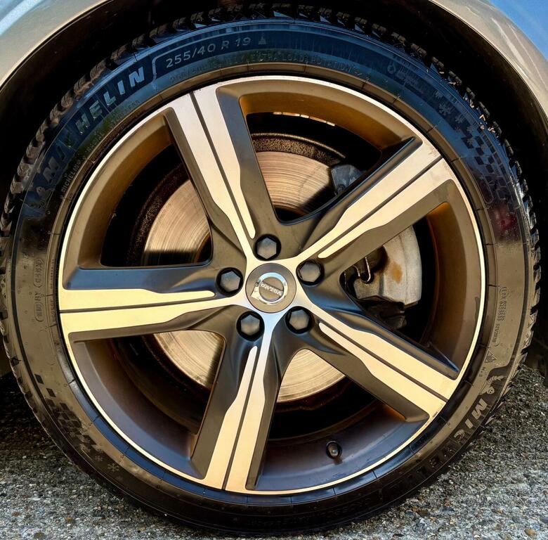 Volvo V90 T4 Momentum Plus White #10