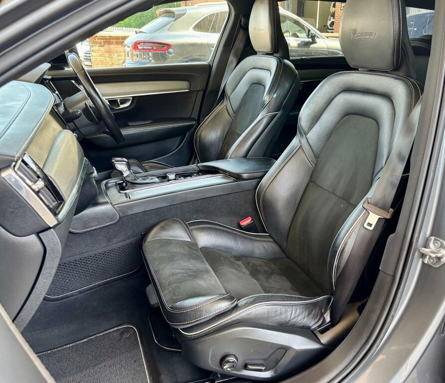 Volvo V90 T4 Momentum Plus White #20
