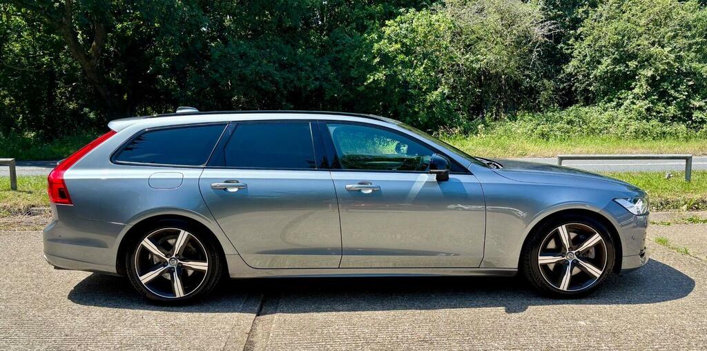 Volvo V90 T4 Momentum Plus White #7