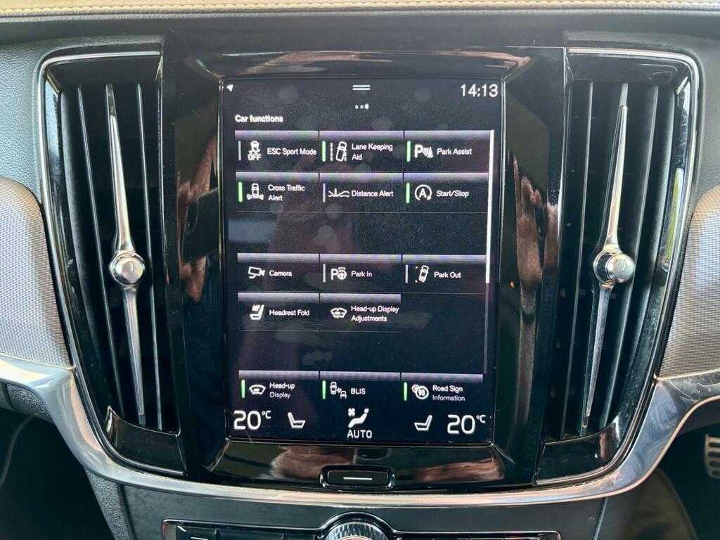 Volvo V90 T4 Momentum Plus White #29
