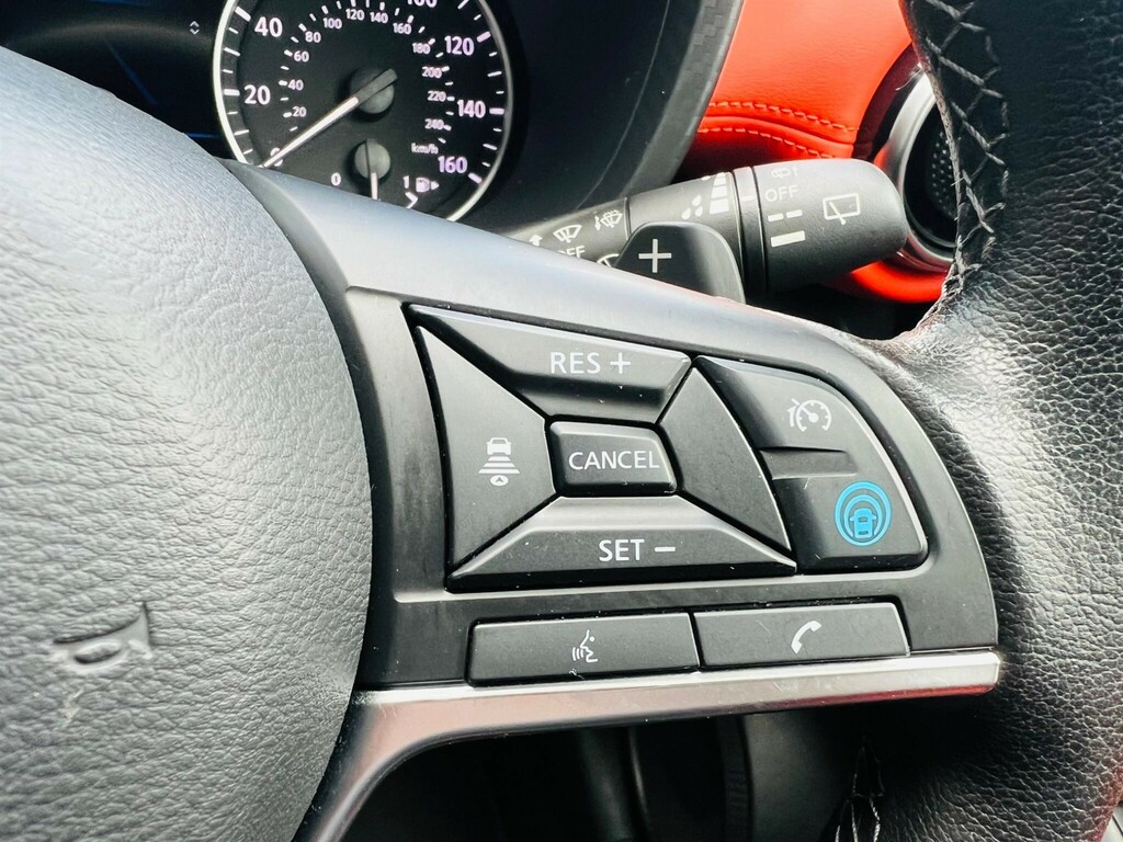 Nissan Juke N-connecta Grey #24