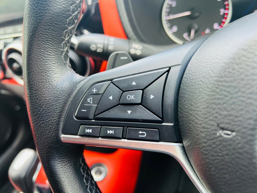 Nissan Juke N-connecta Grey #25