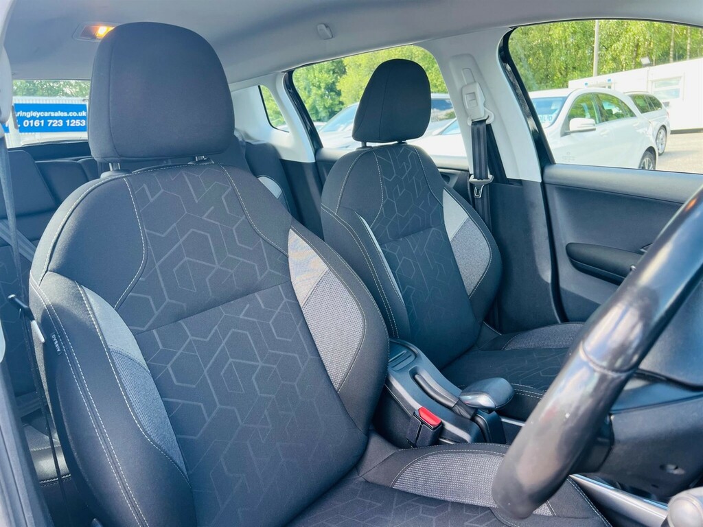 Peugeot 2008 2017 17 Puretech Grey #26