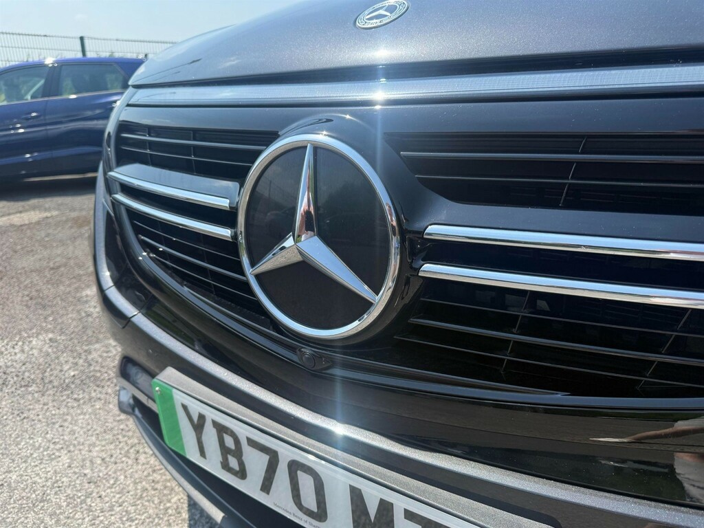 Mercedes-Benz EQC Amg Line Blue #39