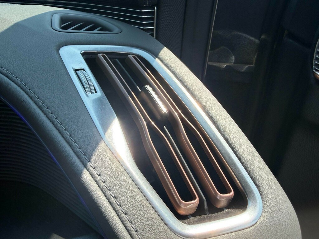Mercedes-Benz EQC Amg Line Blue #41