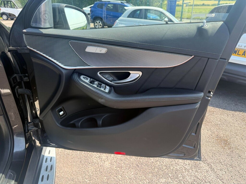 Mercedes-Benz EQC Amg Line Blue #32