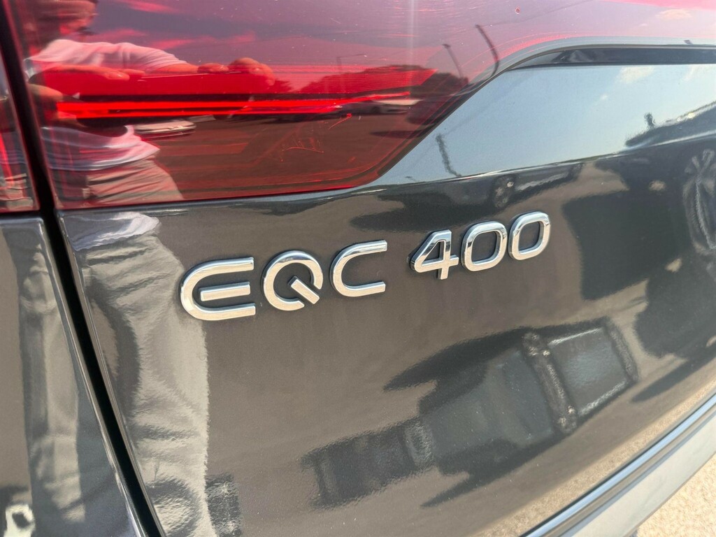 Mercedes-Benz EQC Amg Line Blue #38
