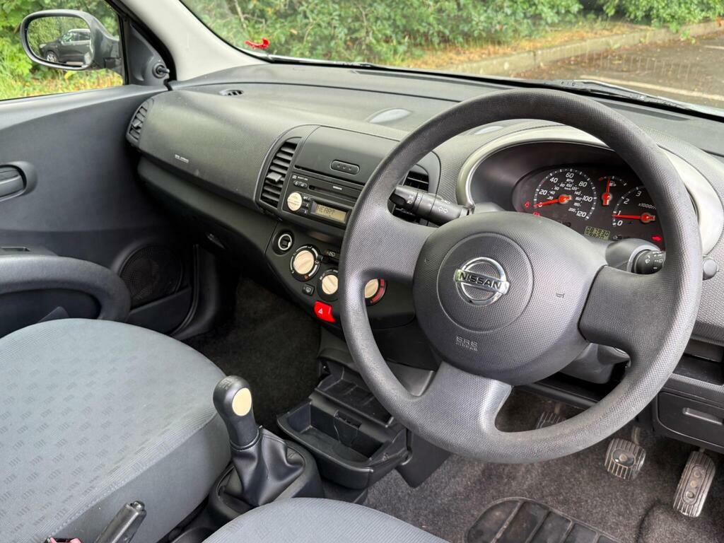 Nissan Micra 1.0 E Red #8