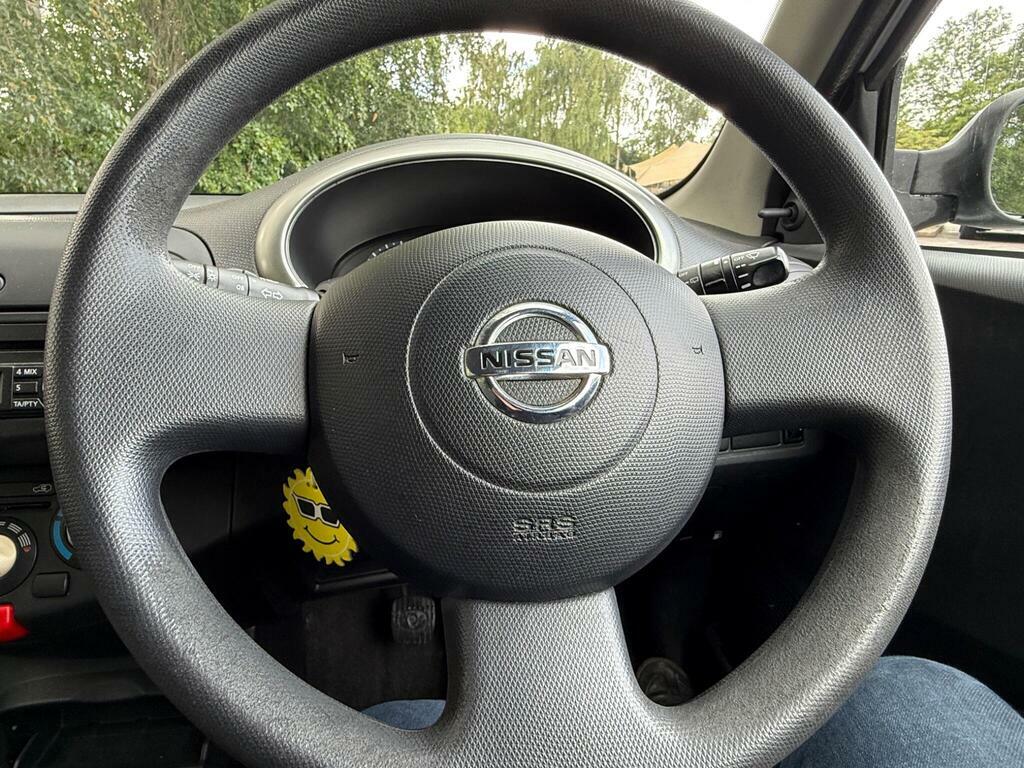 Nissan Micra 1.0 E Red #16