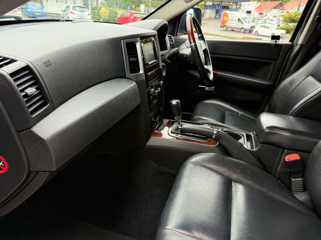 Jeep Grand Cherokee  Black #28