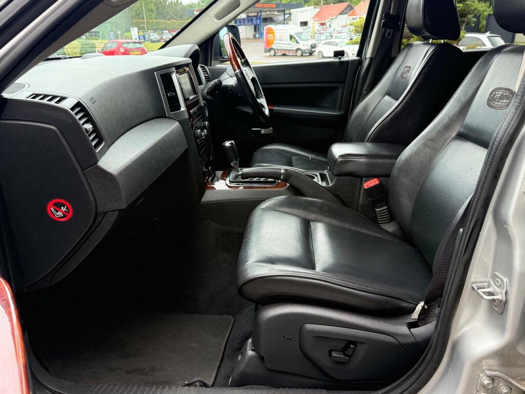 Jeep Grand Cherokee  Black #29