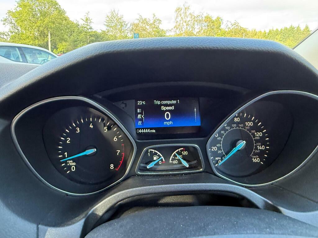 Ford Focus 1.6 Tdci Zetec Euro 5 Ss Grey #21