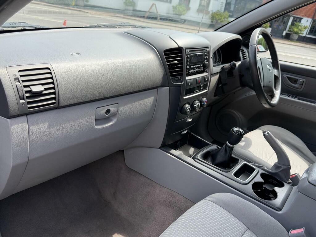 Kia Sorento Suv Black #8
