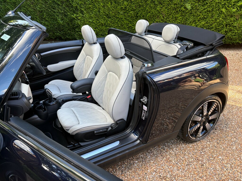 Mini Convertible 1.6 Cooper S Convertible 184 P Black #26