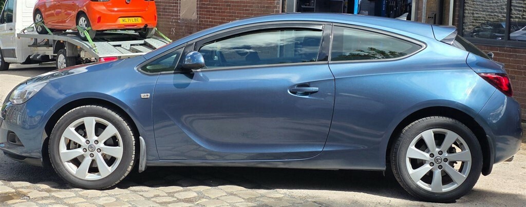 Vauxhall Astra GTC 1.4T Sport Euro 5 #5