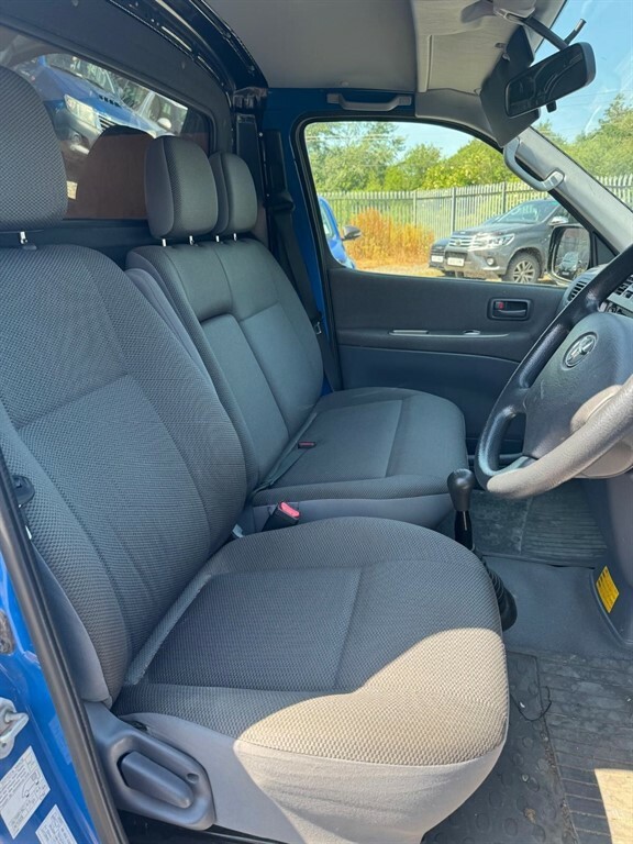 Toyota HiAce 2.5 300 D-4d Rwd L2 H1 Ac  #6