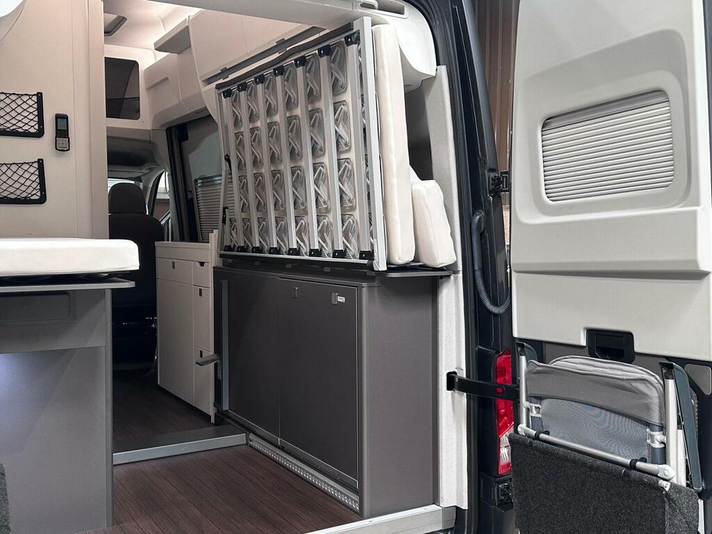 Volkswagen Grand California Mpv Grey #82