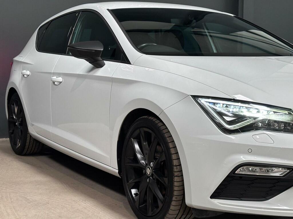 Seat Leon Hatchback 1.5 Tsi Evo Fr Black Edition Euro 6 Ss White