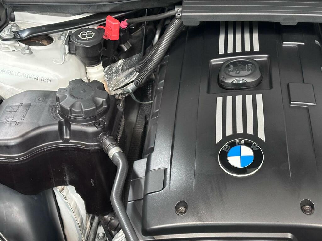BMW 3 Series 3.0 325D Black #37