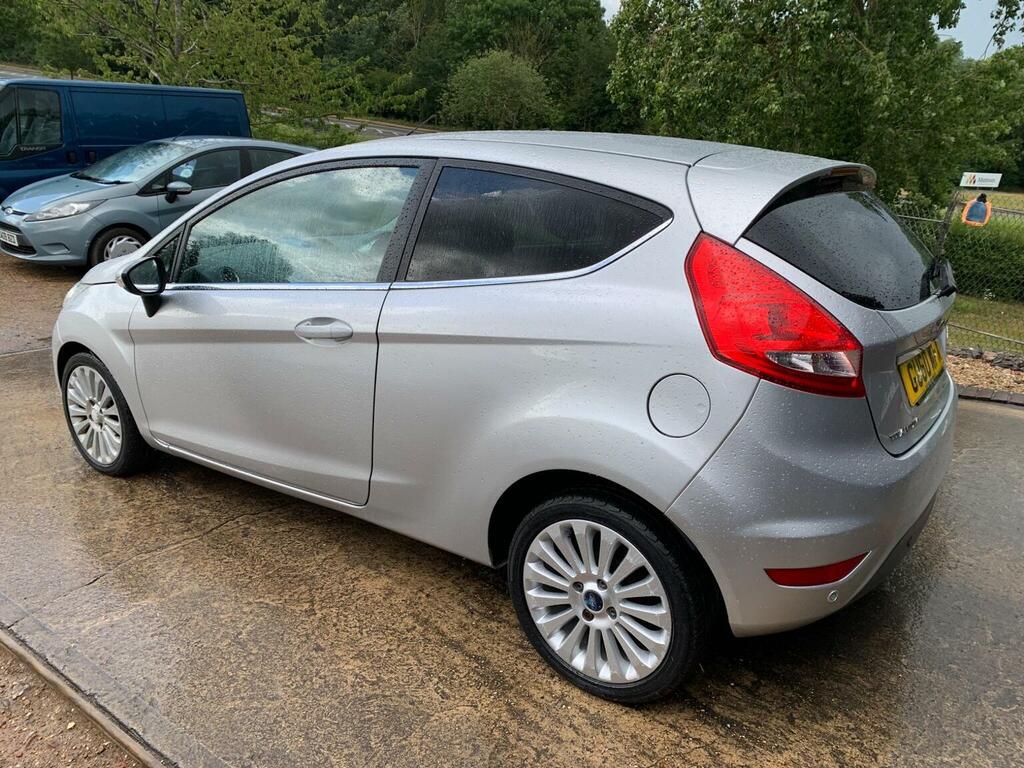 Ford Fiesta Titanium 3dr Silver #6