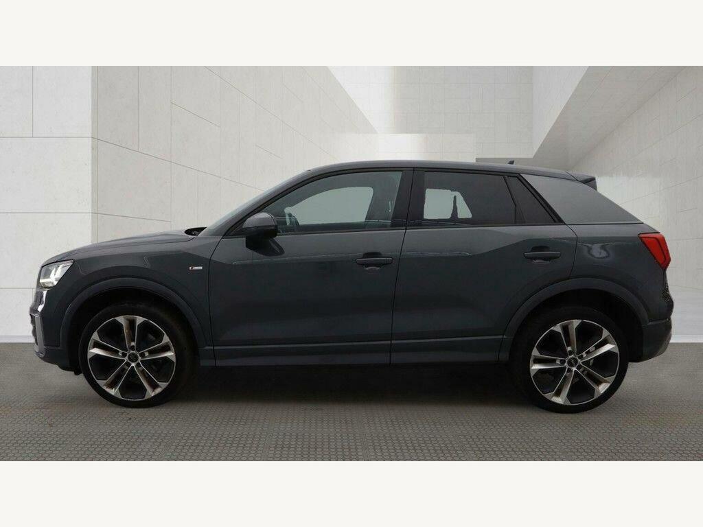 Audi Q2  Red #8
