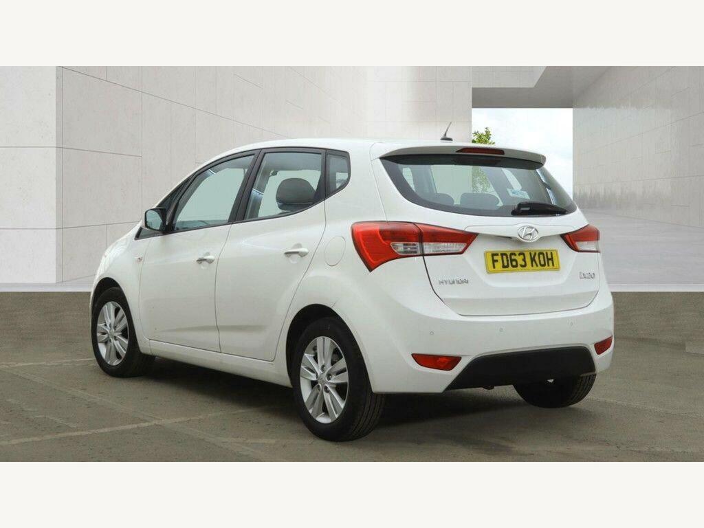 Hyundai Ix20 Active Euro 5 White #2