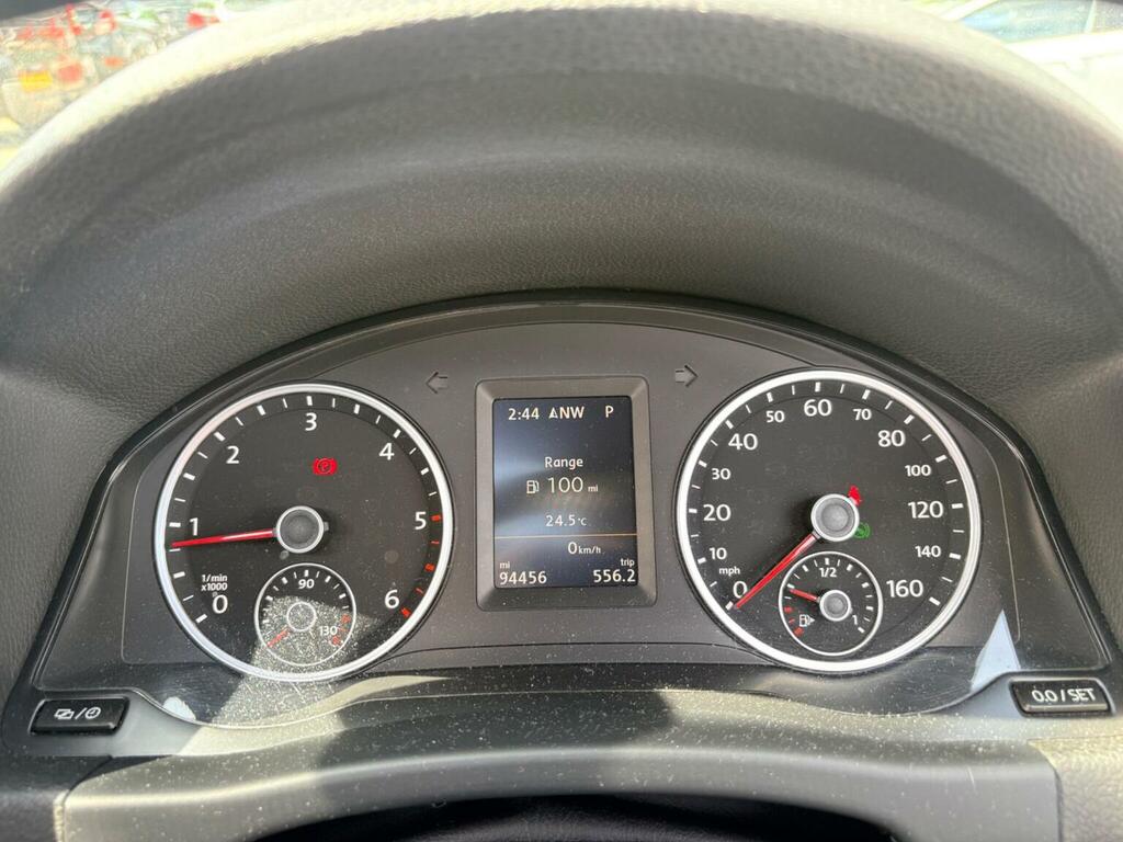 Volkswagen Tiguan Black #19