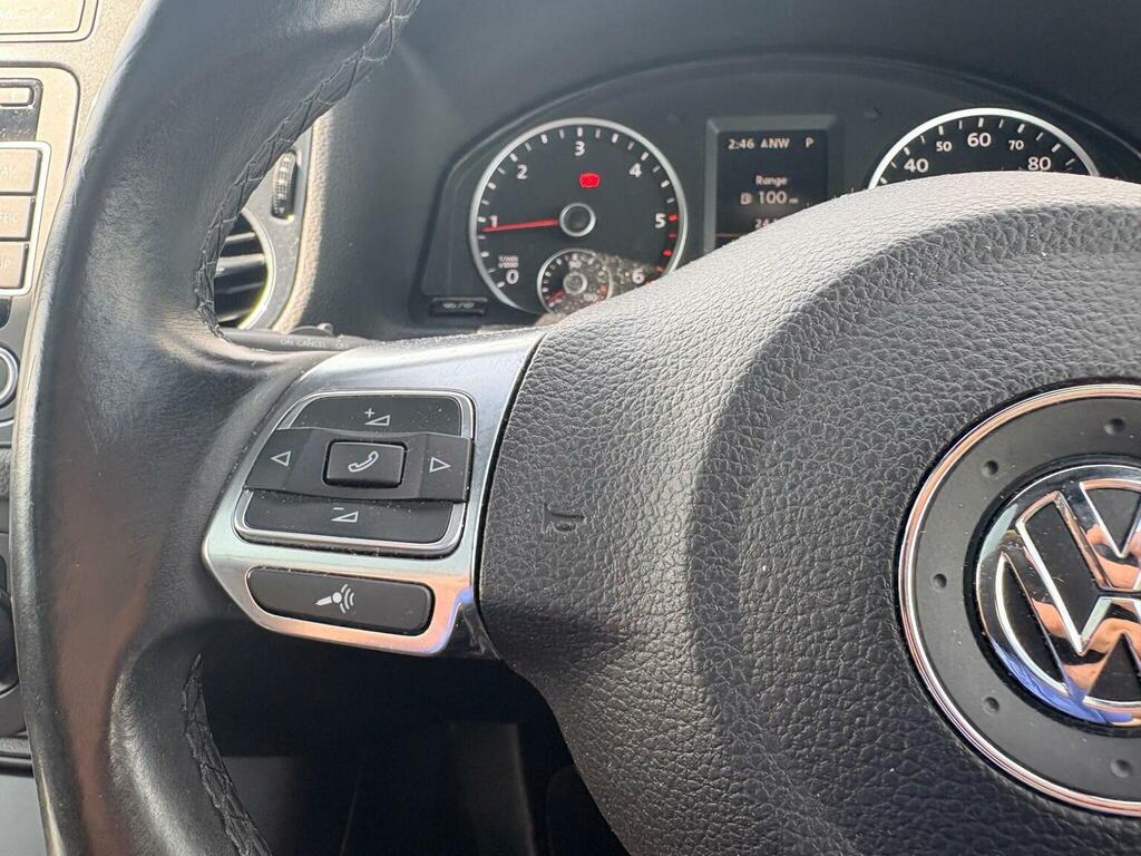 Volkswagen Tiguan Black #28