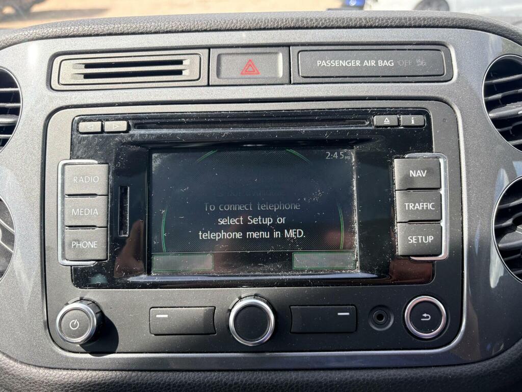 Volkswagen Tiguan Black #22