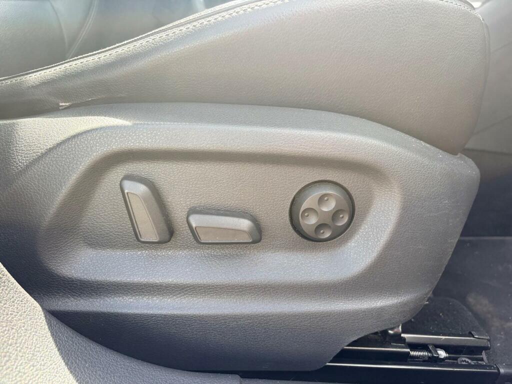 Volkswagen Tiguan Black #18
