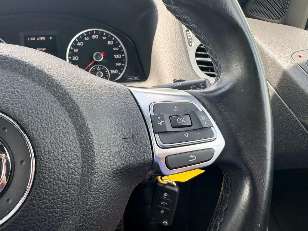 Volkswagen Tiguan Black #29