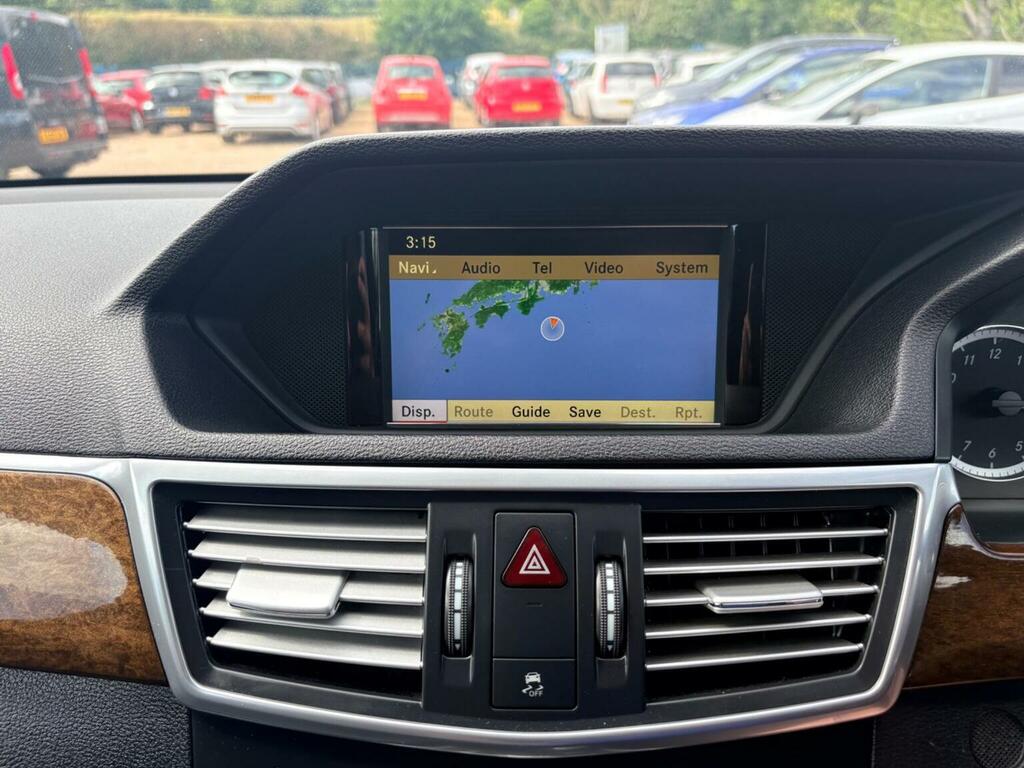Mercedes-Benz E Class Cdi Blueefficiency Sport White #17