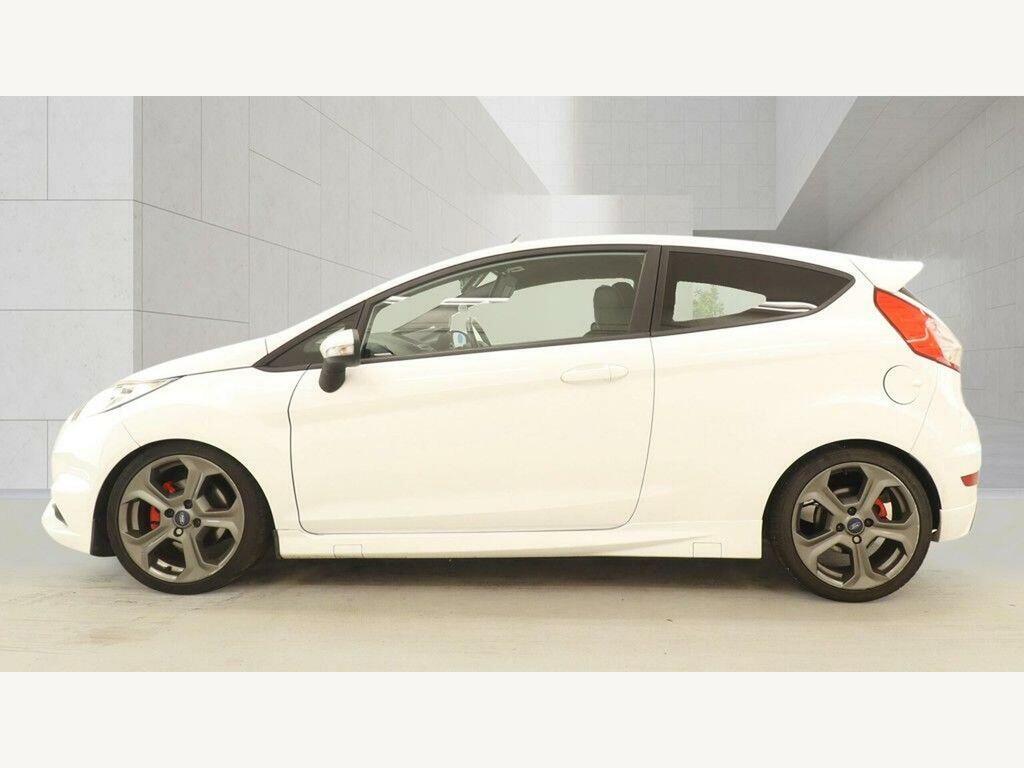 Ford Fiesta 1.0T Ecoboost Titanium Hatchback  #6