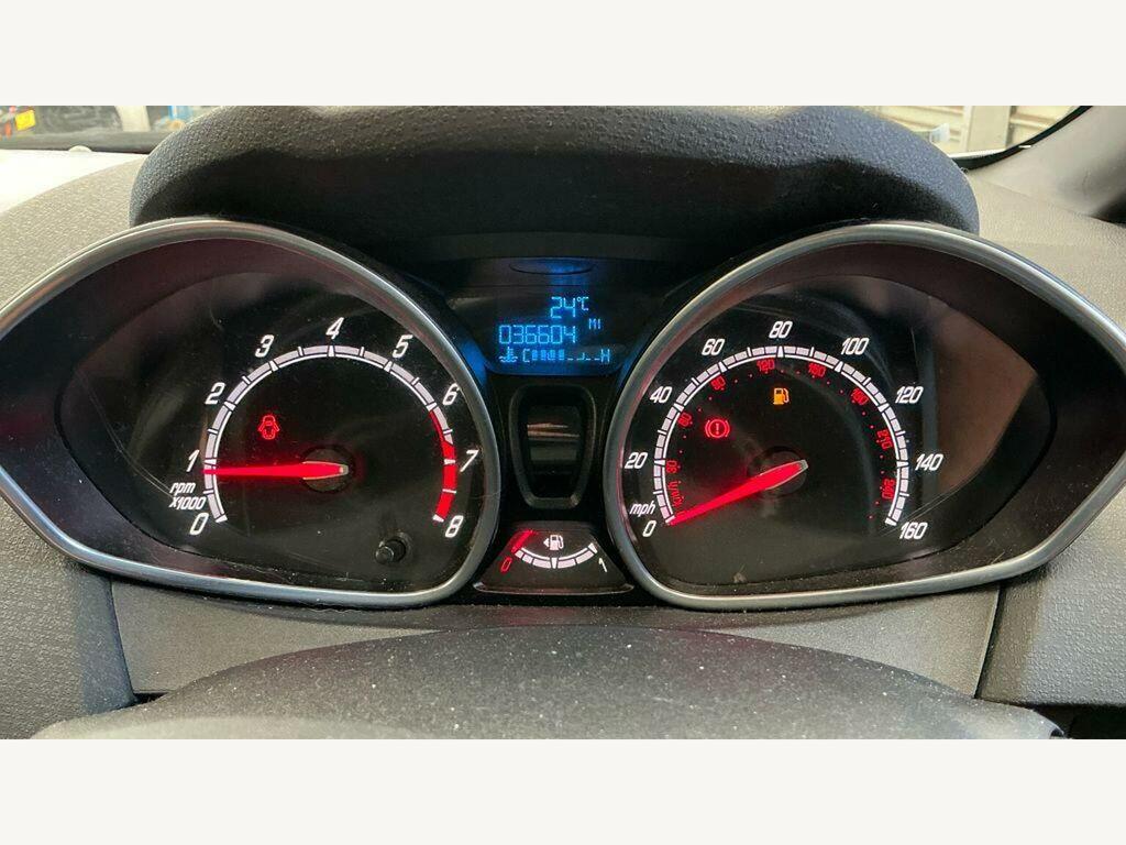 Ford Fiesta 1.0T Ecoboost Titanium Hatchback  #8