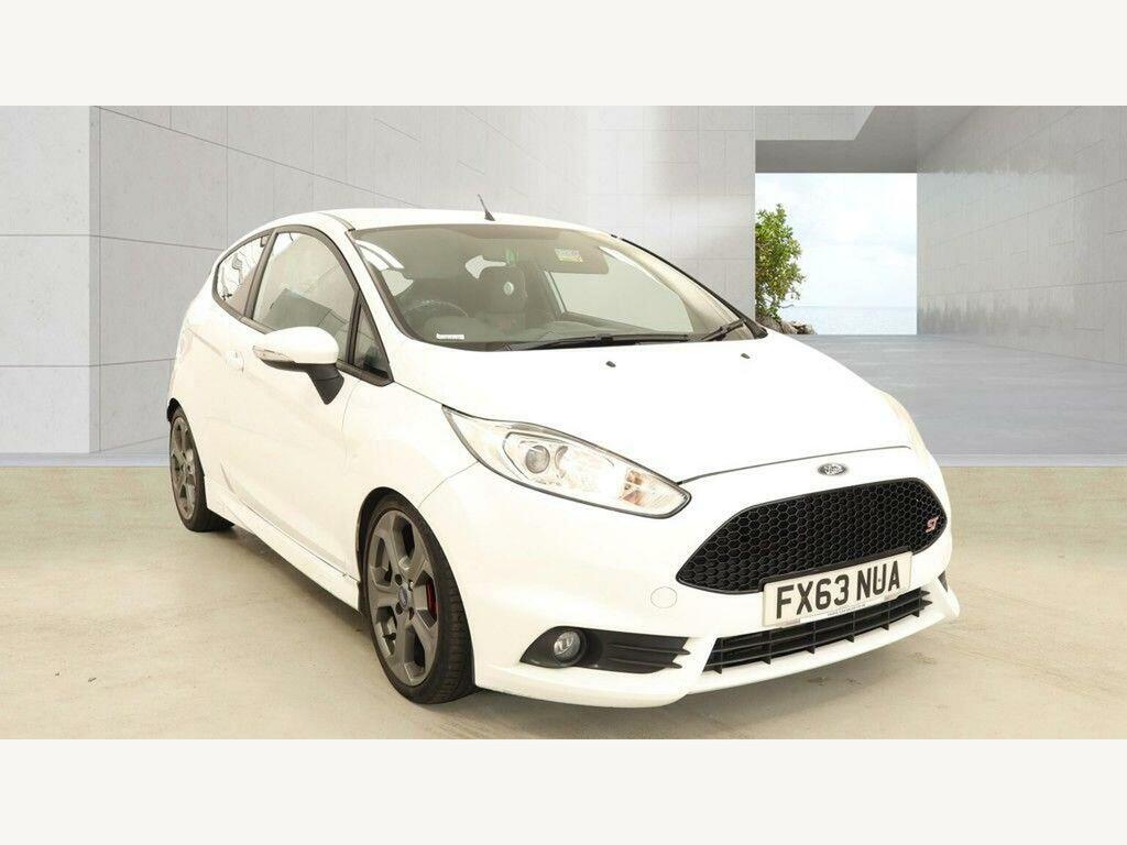 Ford Fiesta 1.0T Ecoboost Titanium Hatchback  #3