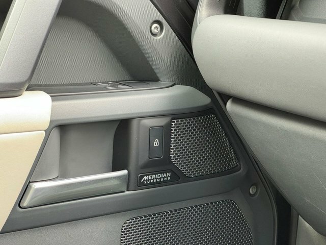Land Rover Defender Se Grey #27