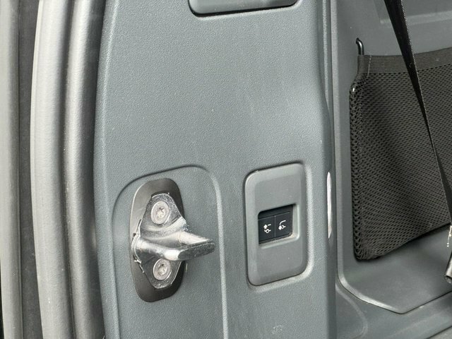 Land Rover Defender Se Grey #43