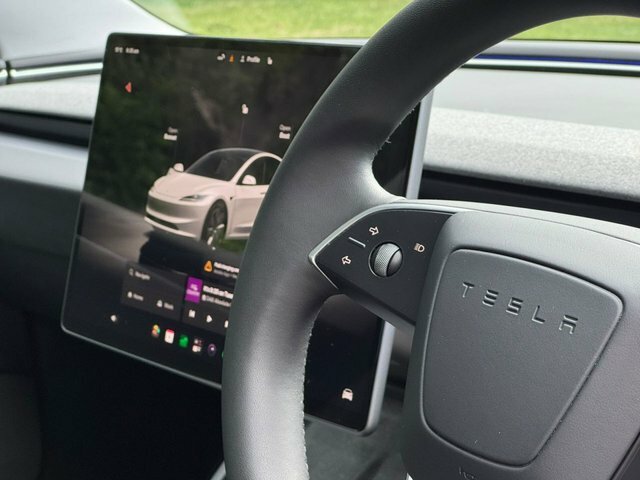 Tesla Model 3 Dual Motor Long Range Saloon 4 Red #21