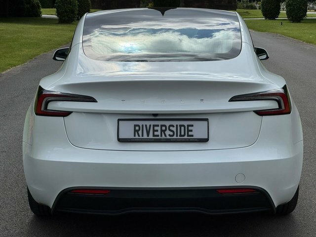 Tesla Model 3 Dual Motor Long Range Saloon 4 Red #18