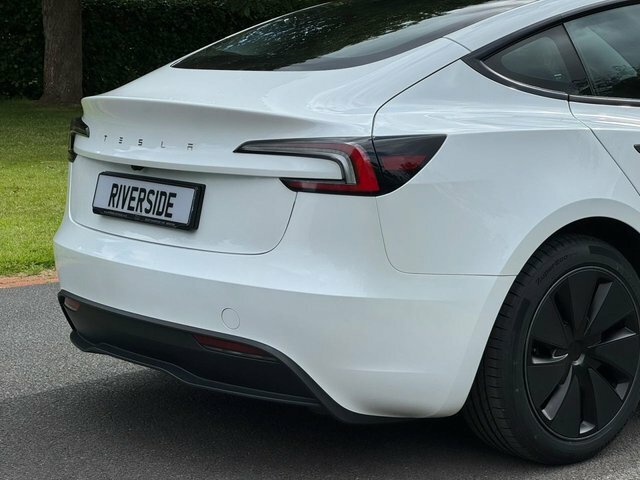 Tesla Model 3 Dual Motor Long Range Saloon 4 Red #17