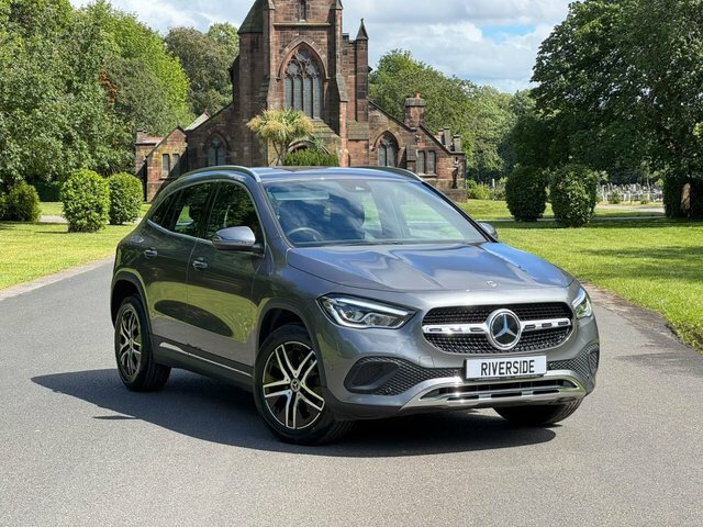 Mercedes-Benz GLA Class 2022 1.3 Gla200 Sport Executive Suv 7 Grey